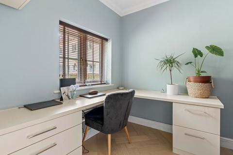 28 The Shearers, Bishop's Stortford, CM23 4AZ