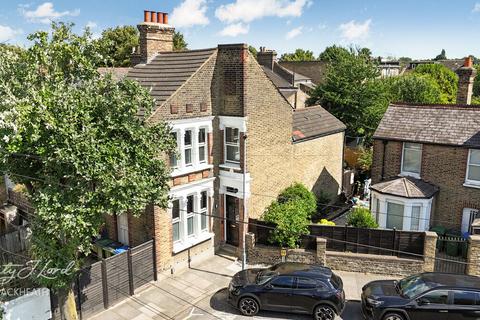 54 Craigerne Road, London, SE3 8SN