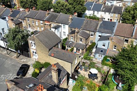 54 Craigerne Road, London, SE3 8SN