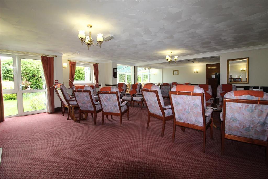 Communal lounge.jpg