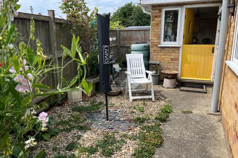 2 bedroom semi-detached bungalow for sale, Elizabeth Court, Skegness PE24
