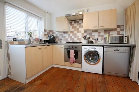 8 Shipton Drive, Uttoxeter, ST14 7NJ