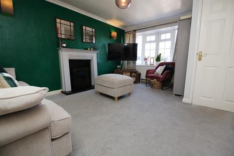 3 bedroom detached house for sale, Greenacres Drive, Uttoxeter