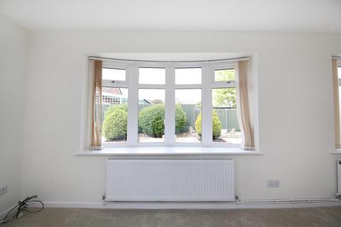 5 Pine Walk, Uttoxeter, ST14 7NL