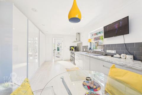 4 bedroom detached house for sale, Selwyn Gardens, Pulham Market, Diss