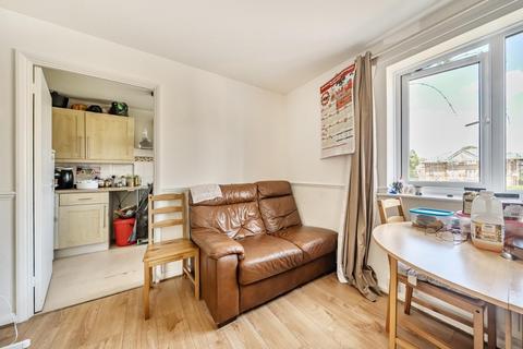 1 bedroom maisonette for sale, Kingston Upon Thames,  Surrey,  KT1