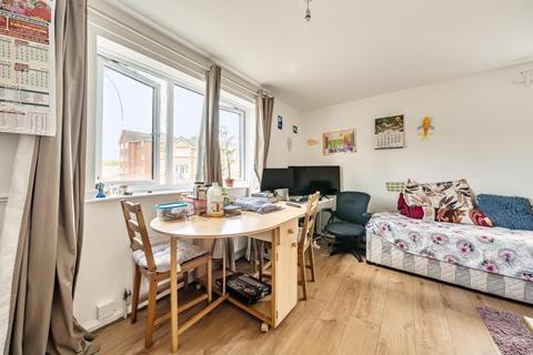 1 bedroom maisonette for sale, Kingston Upon Thames,  Surrey,  KT1