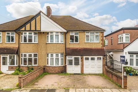 19 Cheyne Avenue, Twickenham, TW2 6AN