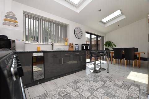 4 bedroom detached house for sale, Sandringham Close, Morley, Leeds