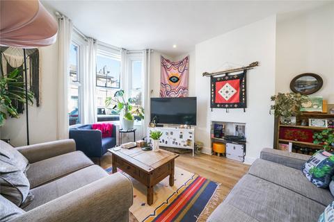 4 bedroom terraced house for sale, Brayards Road, London