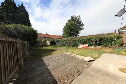 3 bedroom end of terrace house for sale, 5Th Avenue, Hull
