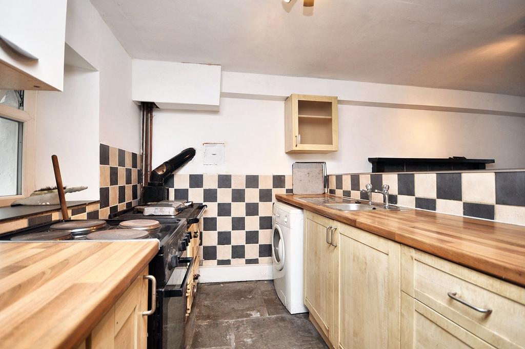 Lounge/ Kitchen