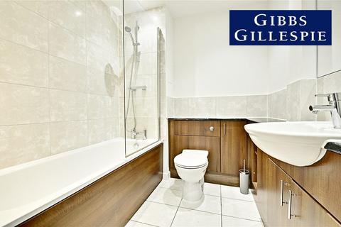 undefined, Great West Road, Brentford, TW8