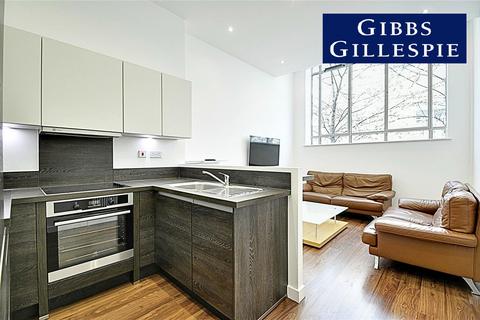 undefined, Great West Road, Brentford, TW8