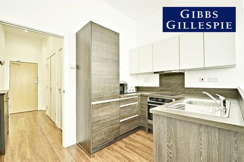 undefined, Great West Road, Brentford, TW8