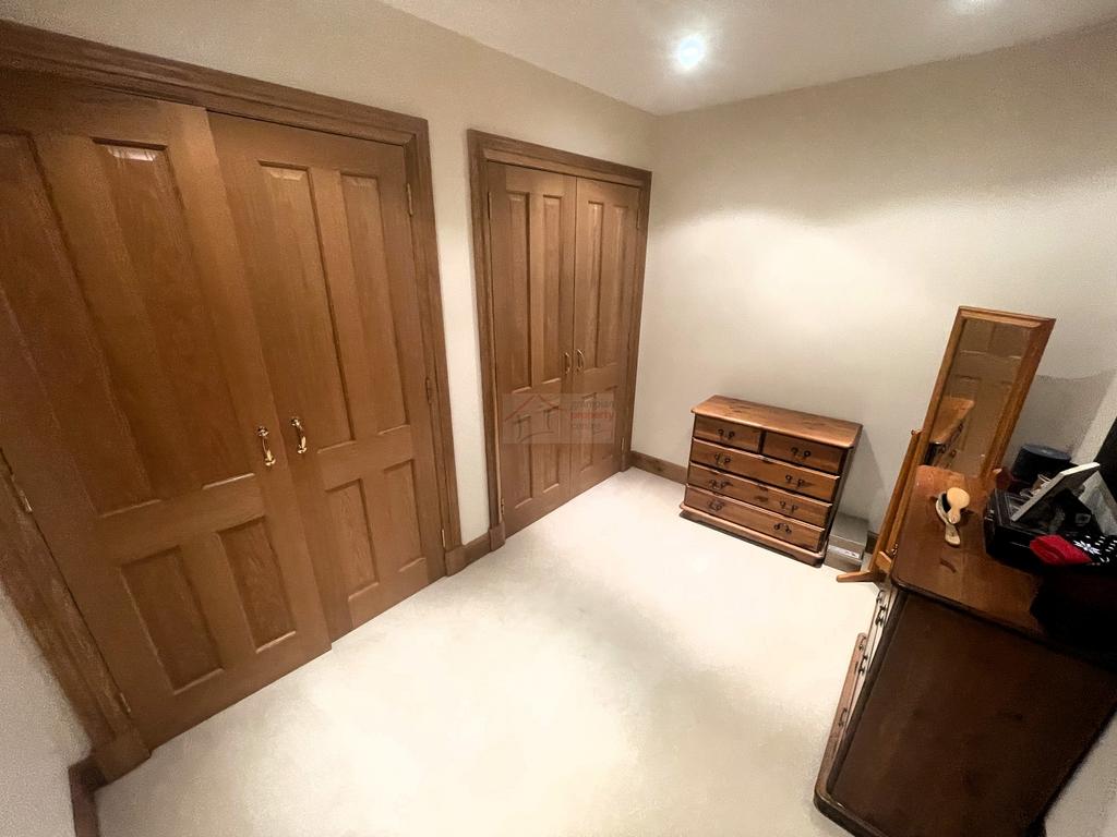 Dressing Room .JPG