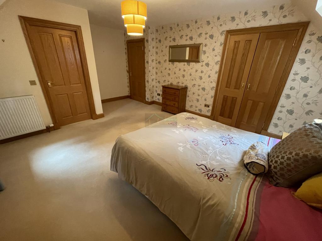 Bedroom 2b.JPG