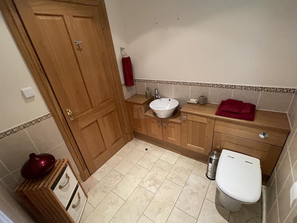 Bedroom 4 -En-Suite a.JPG