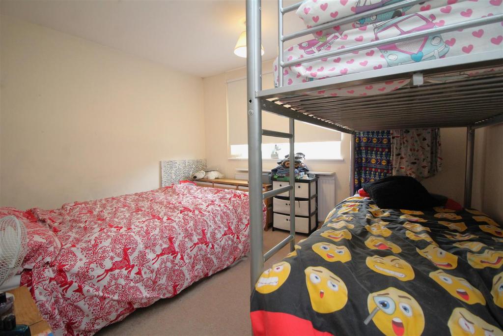 Bedroom 2 .JPG