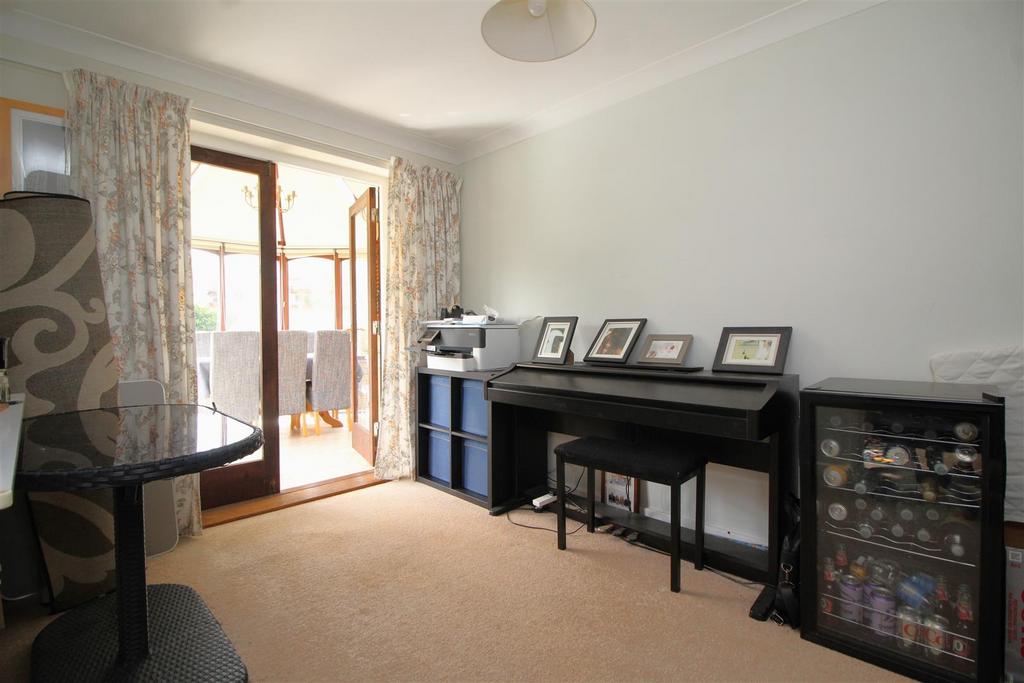 Dining room .JPG