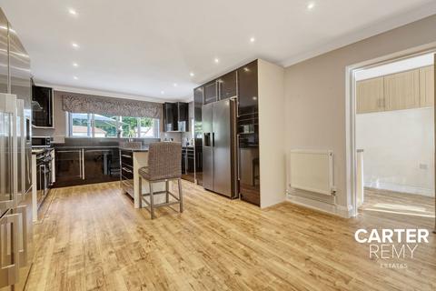 4 bedroom detached house for sale, Shipwrights Drive, Benfleet, SS7