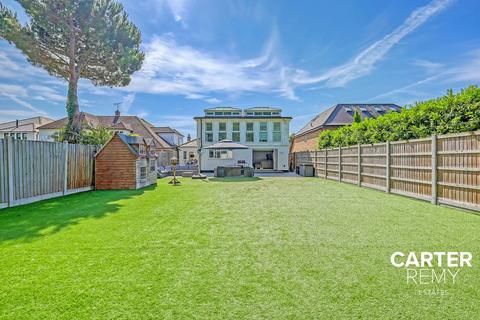 4 bedroom detached house for sale, Shipwrights Drive, Benfleet, SS7