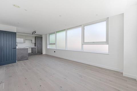 1 bedroom flat for sale, Marlborough House, London W4