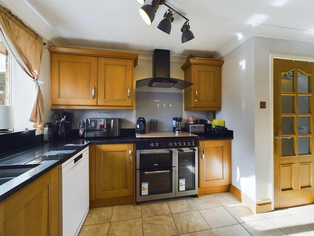 Kitchen 3.jpg