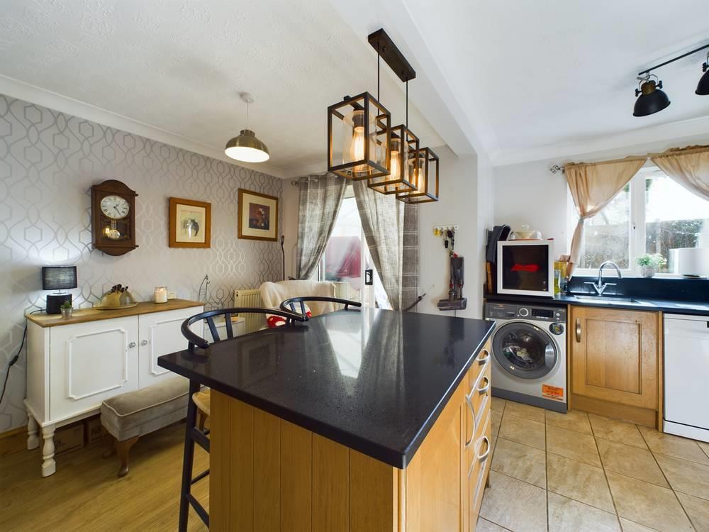 Kitchen 4.jpg