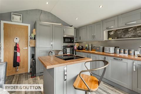 19 Arnside Close, Shaw, Oldham, OL2 8JR