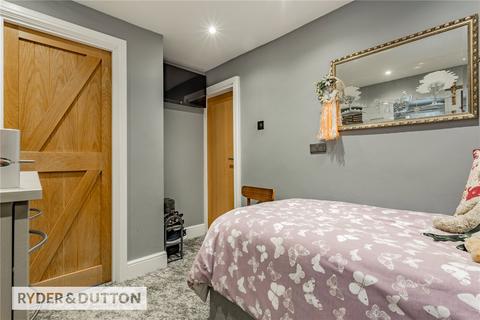 19 Arnside Close, Shaw, Oldham, OL2 8JR
