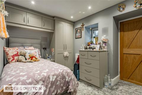 19 Arnside Close, Shaw, Oldham, OL2 8JR