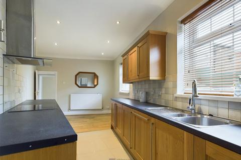 3 bedroom terraced house to rent, Leopold Street, Southsea, PO4