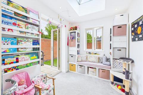 60 Burton Road, Whittington, Lichfield, WS14 9NN