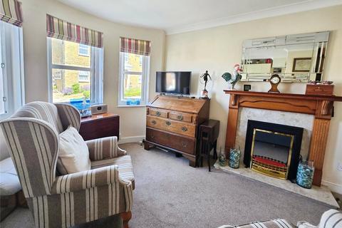 1 bedroom end of terrace house for sale, Hurst Point View, Totland Bay, Isle of Wight