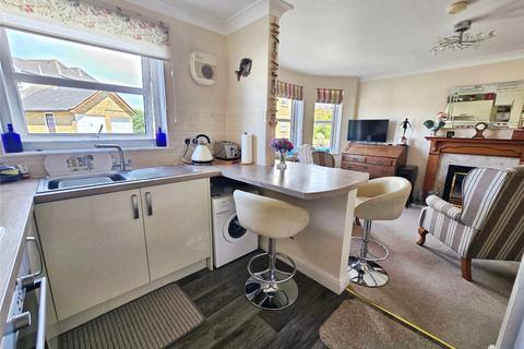 1 bedroom end of terrace house for sale, Hurst Point View, Totland Bay, Isle of Wight