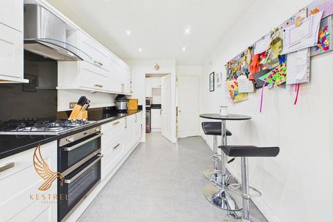 4 bedroom detached house for sale, Trent Bridge Way, Wakefield WF1