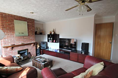 undefined, Swan Close, Colchester
