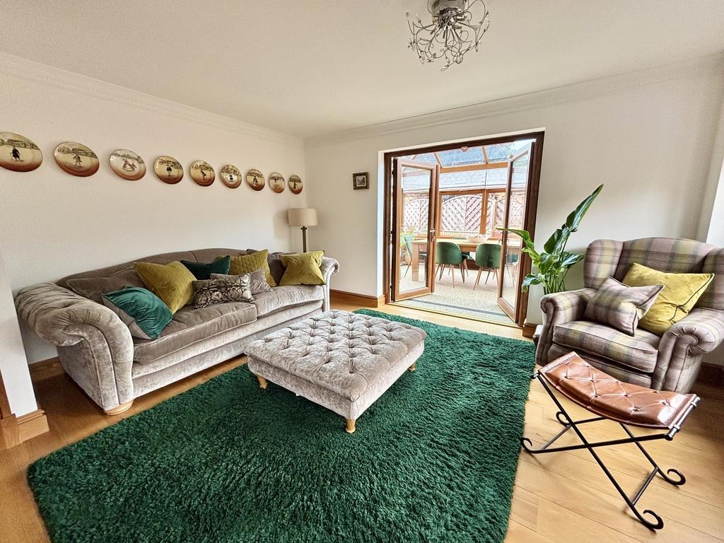 Rear Lounge.