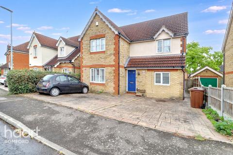 undefined, Campion Close, Romford, RM7 0WX