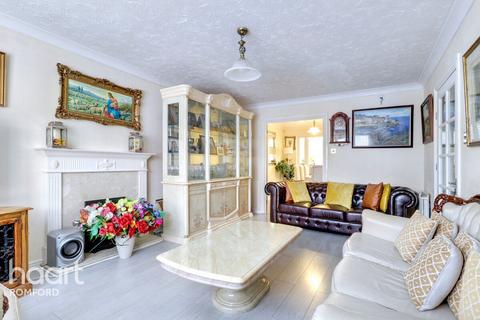 undefined, Campion Close, Romford, RM7 0WX