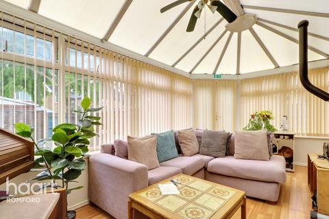 undefined, Campion Close, Romford, RM7 0WX