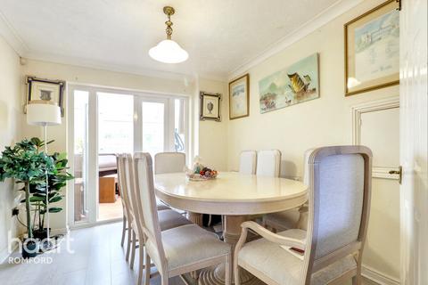 undefined, Campion Close, Romford, RM7 0WX