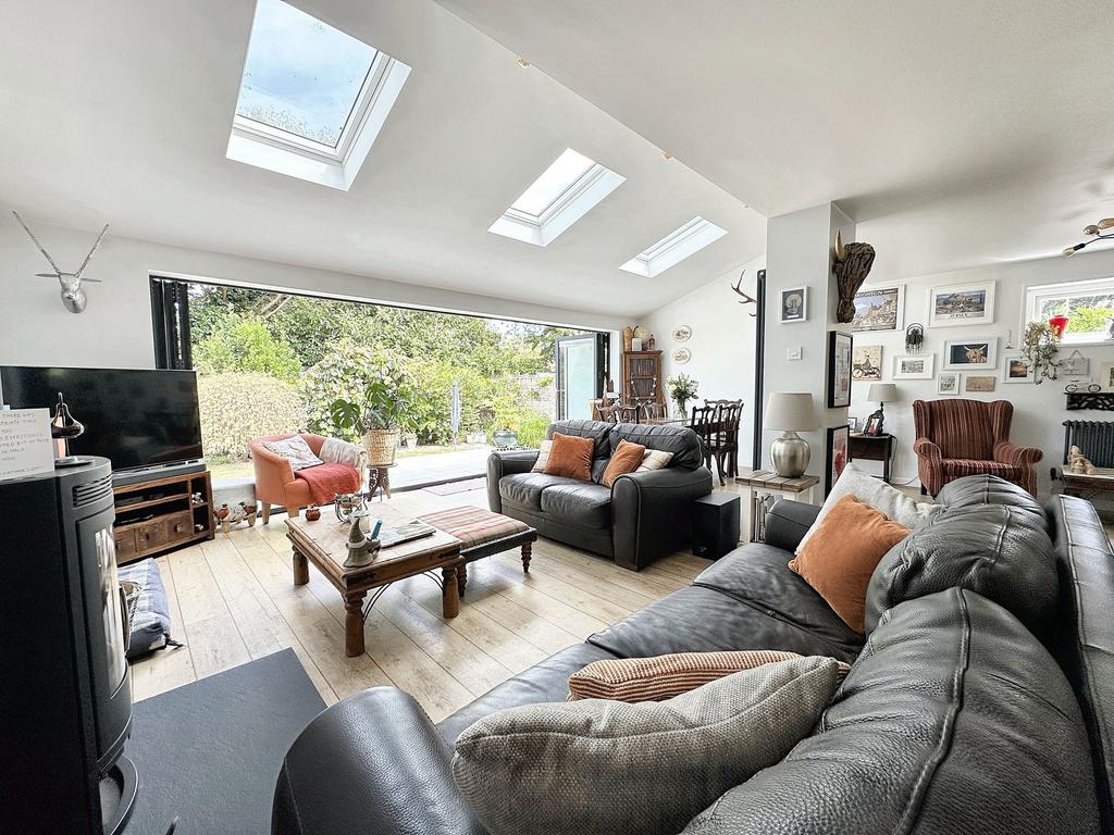 Living/Dining Area