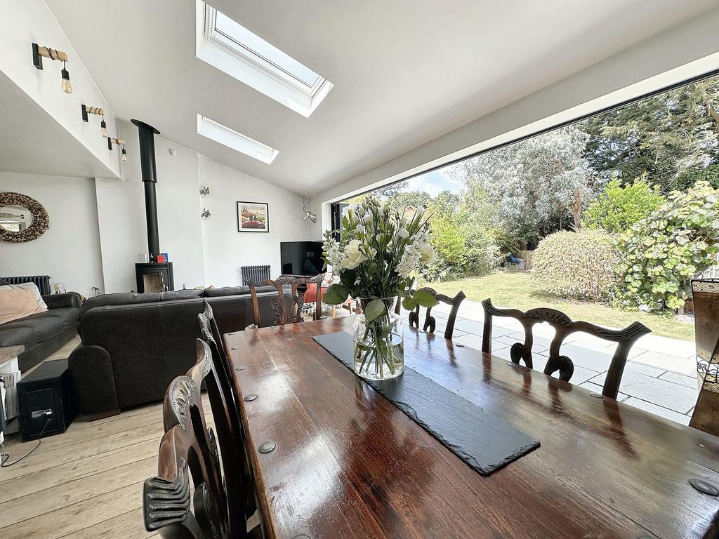 Living/Dining Area
