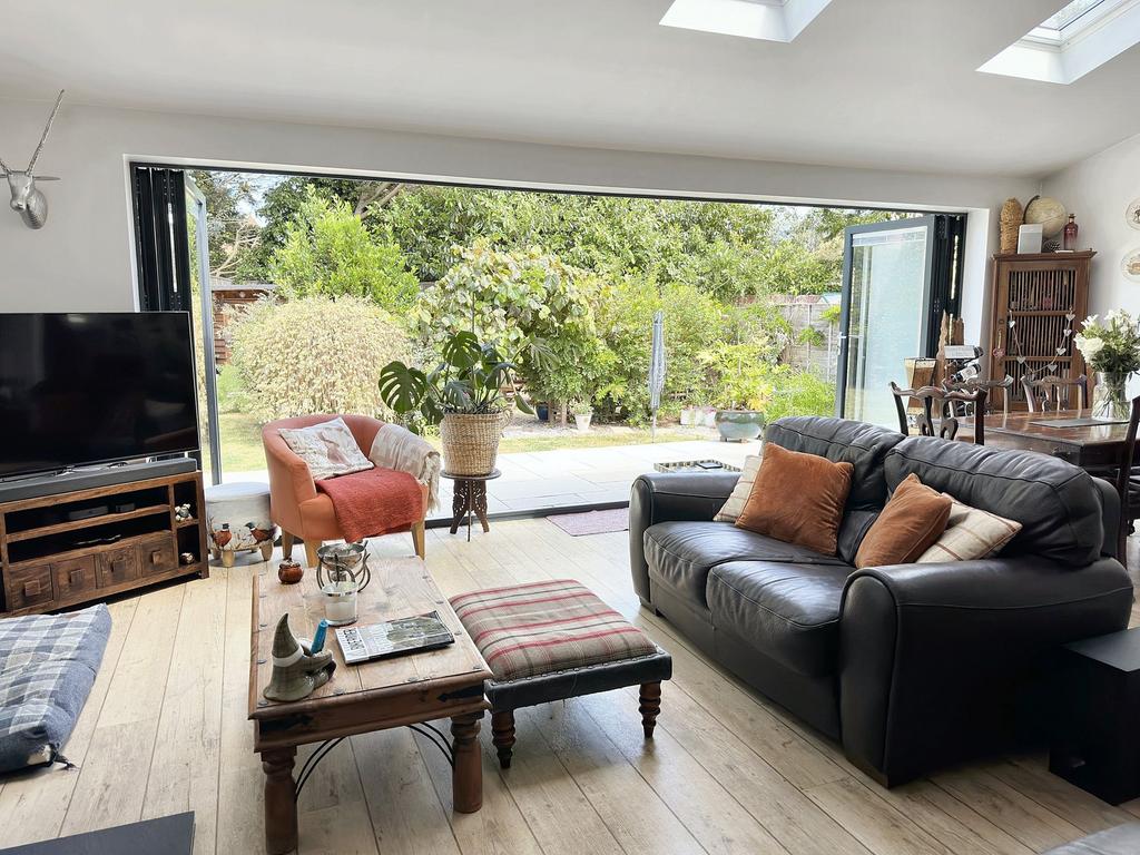 Living/Dining Area