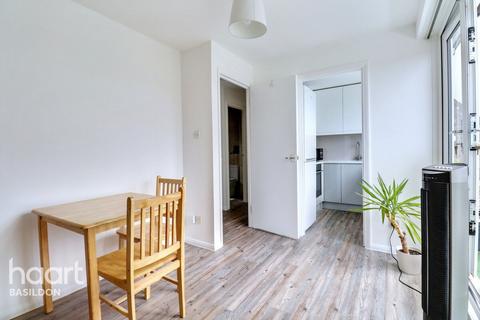 54 Brackley Crescent, Basildon, SS13 1RA