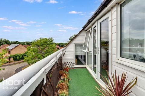 54 Brackley Crescent, Basildon, SS13 1RA