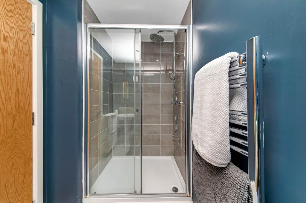 Bedroom one en suite