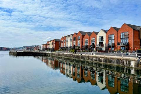 Yr Hafan, Marina, Swansea